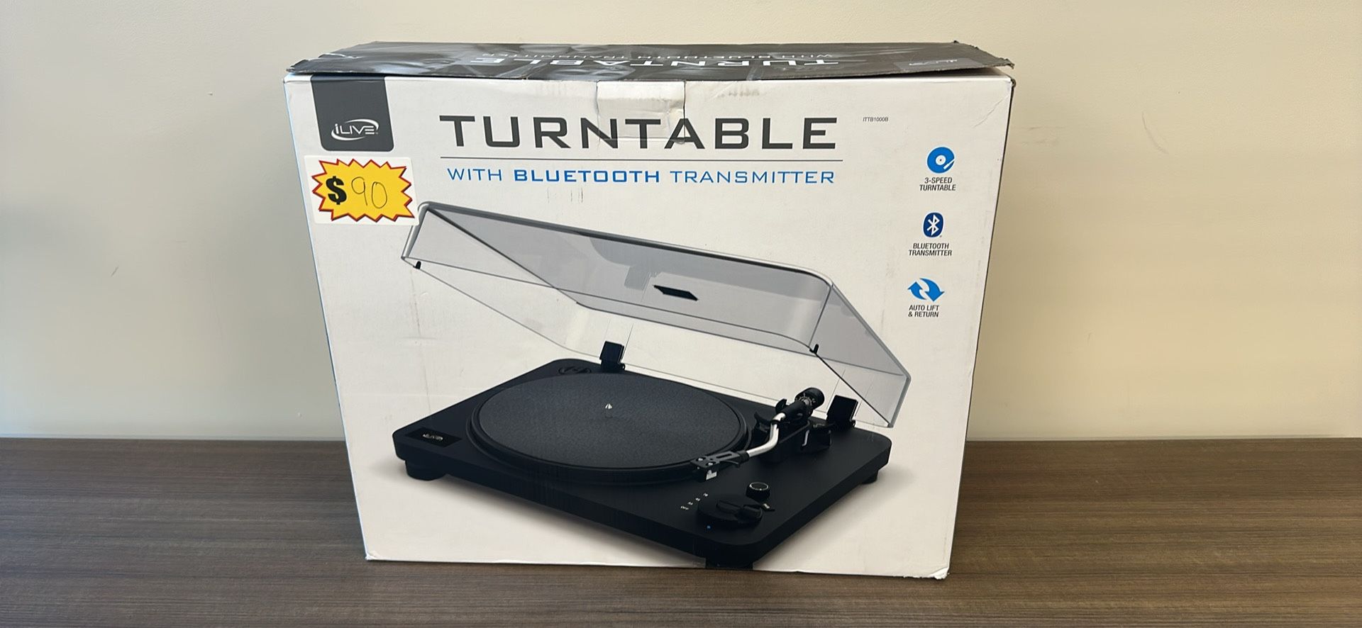 TURNTABLE WITH BLUETOOH TRANSMITTER