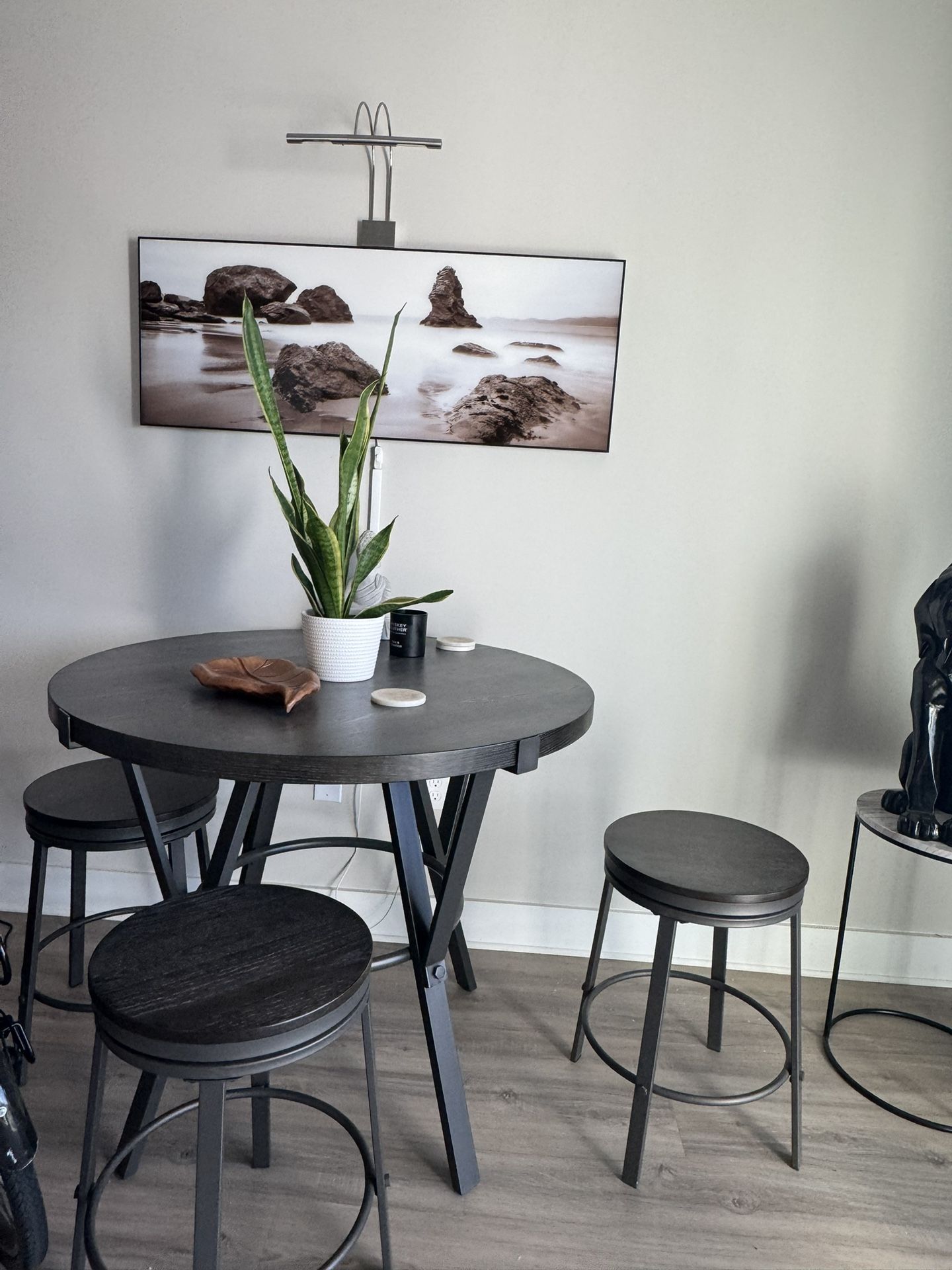 Dining Table 4 Chairs, Swivel Chairs. Brand New