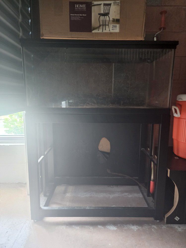 40 GALLON FISH TANK with Metal Stand