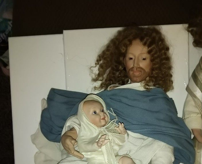 Ashton-Drake “Let The Little Children Come to Me" by Titus Tomescu Jesus Doll