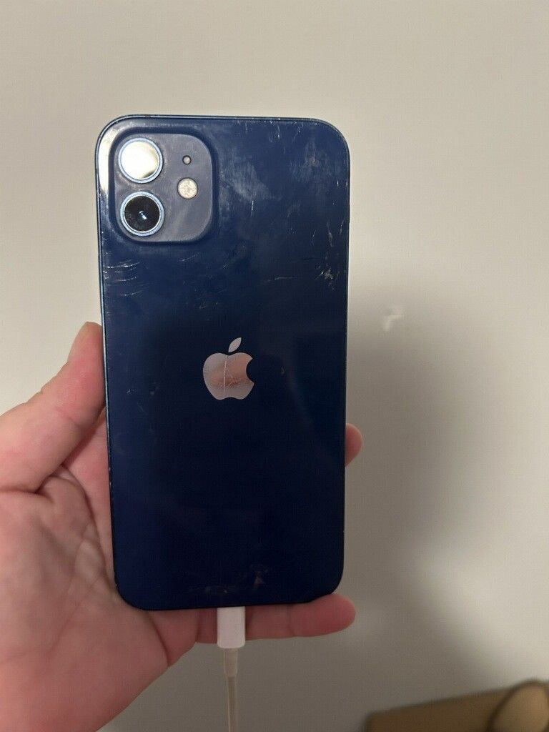 Apple iPhone 12
