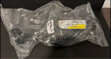 Genuine Hyundai Kia OEM Oil Cooler Tube Assembly – 25470-2GGA0.
