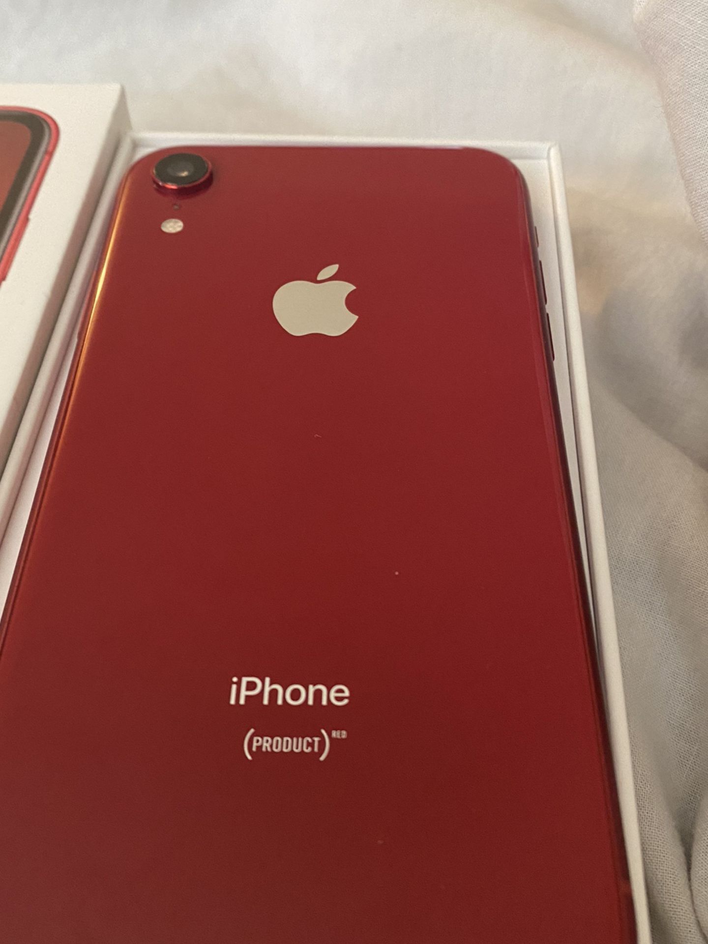Unlocked IPHONE XR 10 64GB PERFECT CONDITION