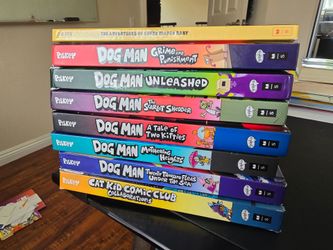 Set Of 8 a Pilkey DogMan and Other Books