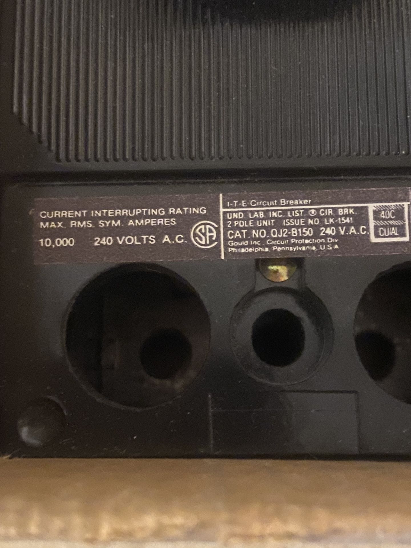 New Gould ITE Molded Case CIRCUIT BREAKER 240 Vac Circuit breakers & Disconnectors