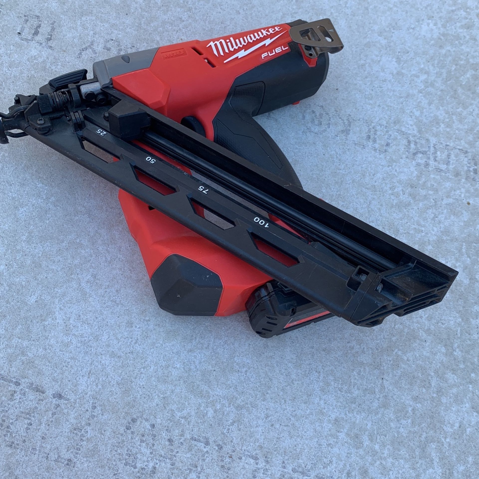 Milwaukee Nail Gun Brushless