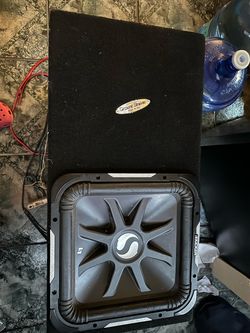 Kicker L7 Subwoofer in Ground Shaker Box