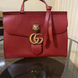 Gucci Red Calfskin Médium GG Marmont Handbag Bag
