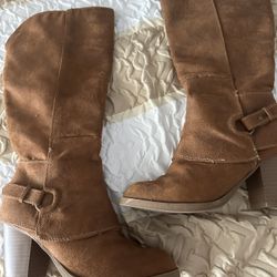 Women Boots Size 6