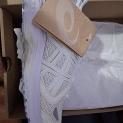 ASICS Women's Gel-Kayano 28 White/Silver Running Shoes