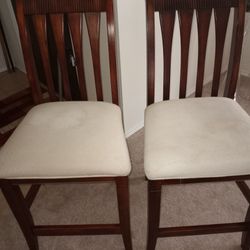 2 Chairs 