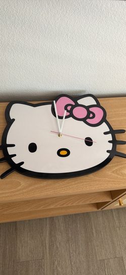 Hello kitty clock