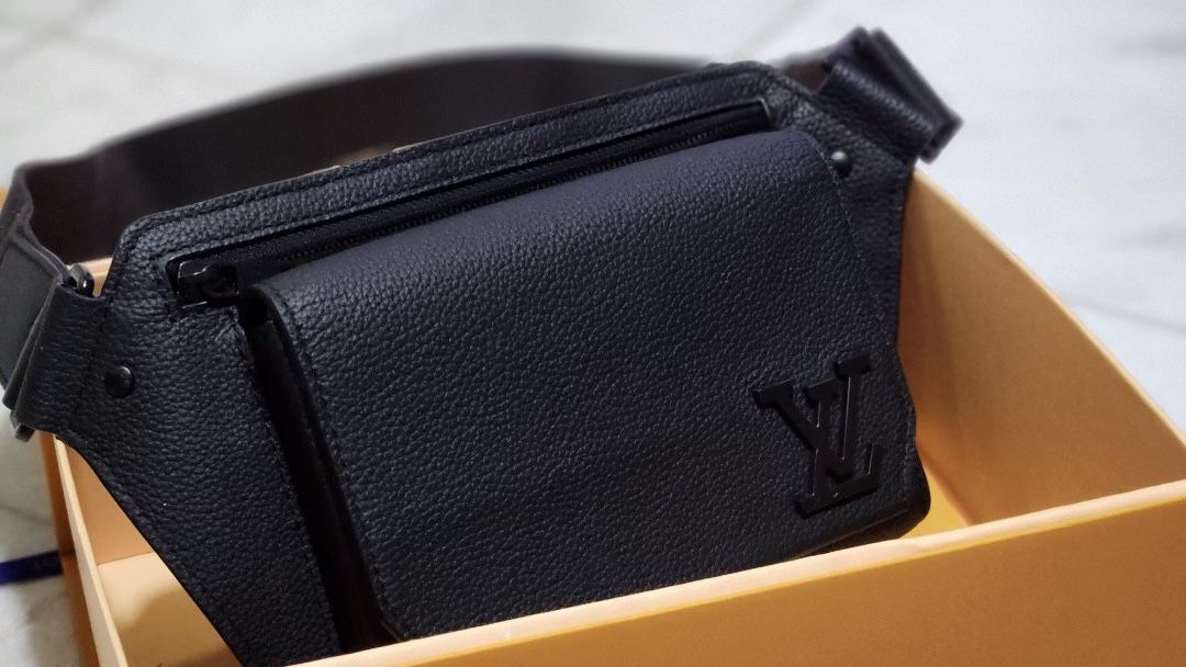 Louis Vuitton Men’s Crossbody Bag