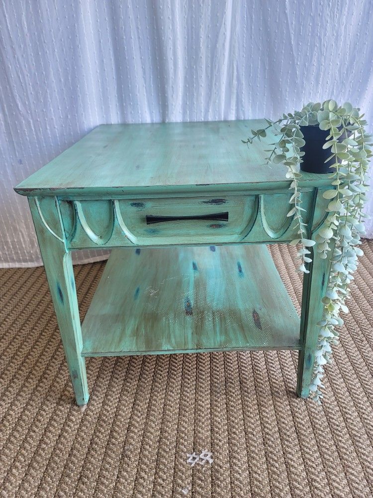 Farmhouse Painted Green Sidetable For Sale