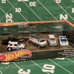 Hot Wheels Premium Rally Legend 4 Car Collector Set Diorama -1:64-