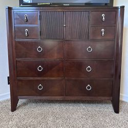 Ethan Allen King Bedroom Set 