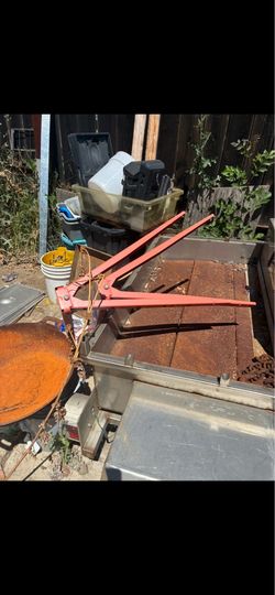 Nice metal saw horse