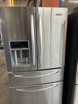 Quadruple door refrigerator