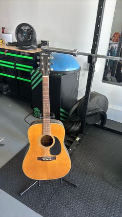 Tamara guitar