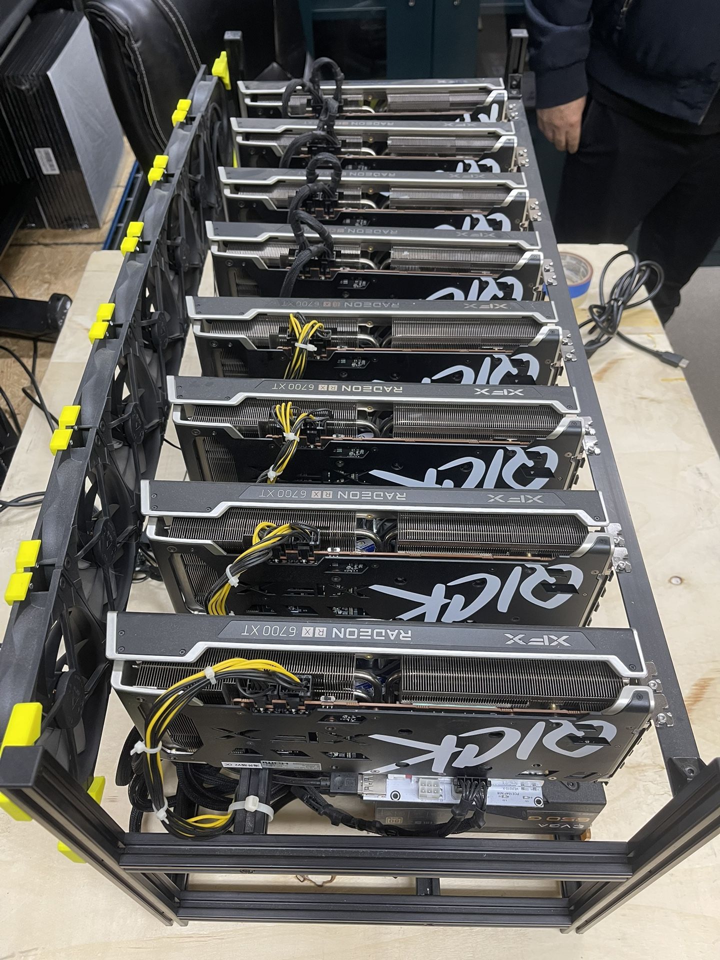 8x 6700xt GPU Mining Rig Setup