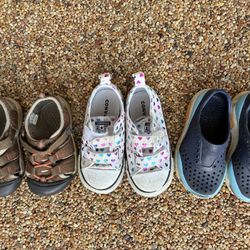 Size 6/7 Toddler Shoes