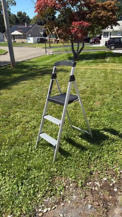 Gorilla Ladders Aluminum Step Ladder