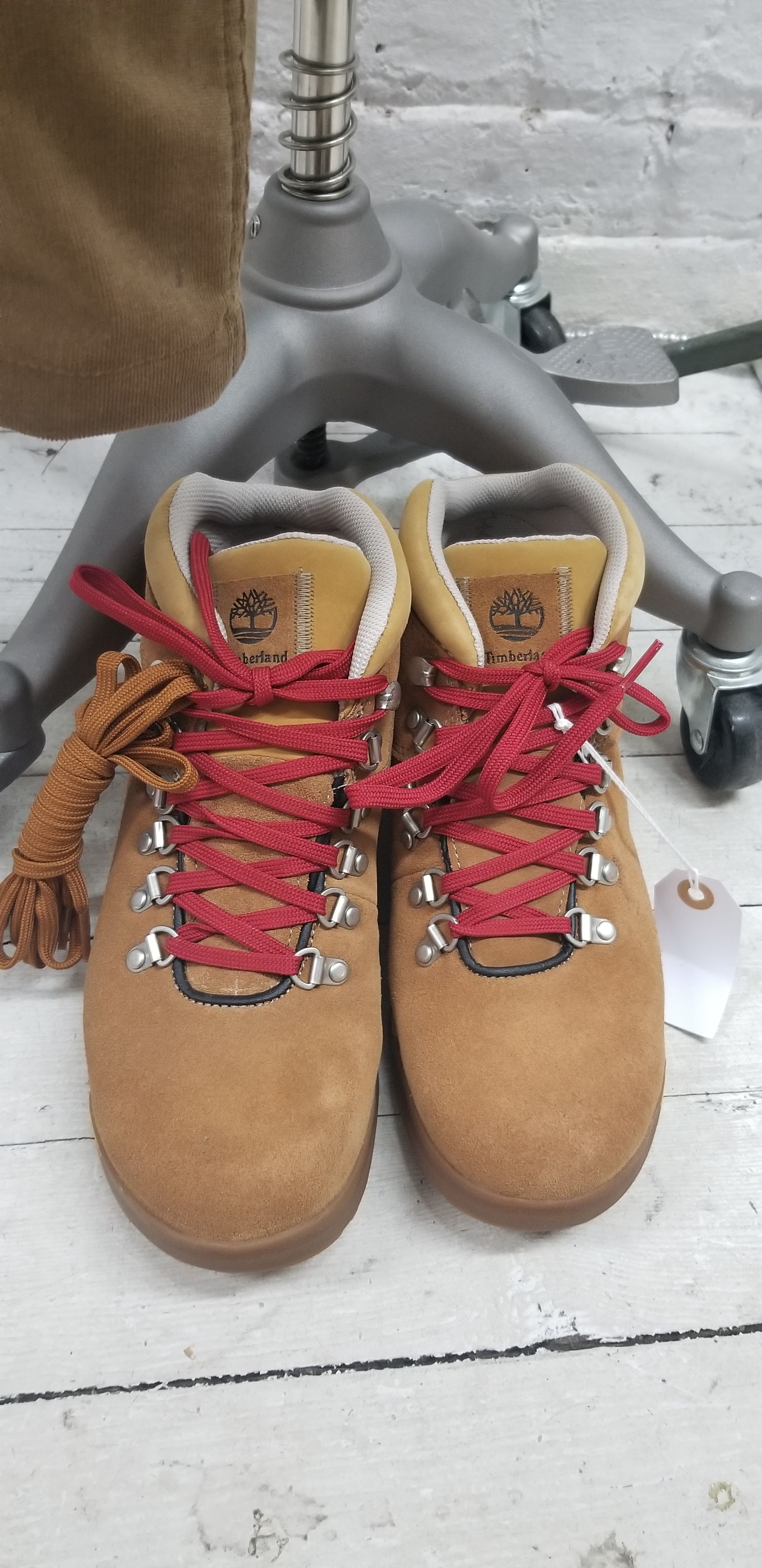 Timberland for J.Crew Scramble hiking boots - for Sale in NY - OfferUp