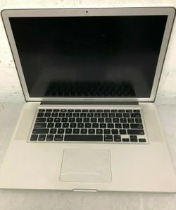 Apple Macbook Pro A1286 15.4" Display 2.4GHz 8GB 750GB