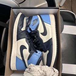 BOTH SIZE 10.5 Jordan 1s