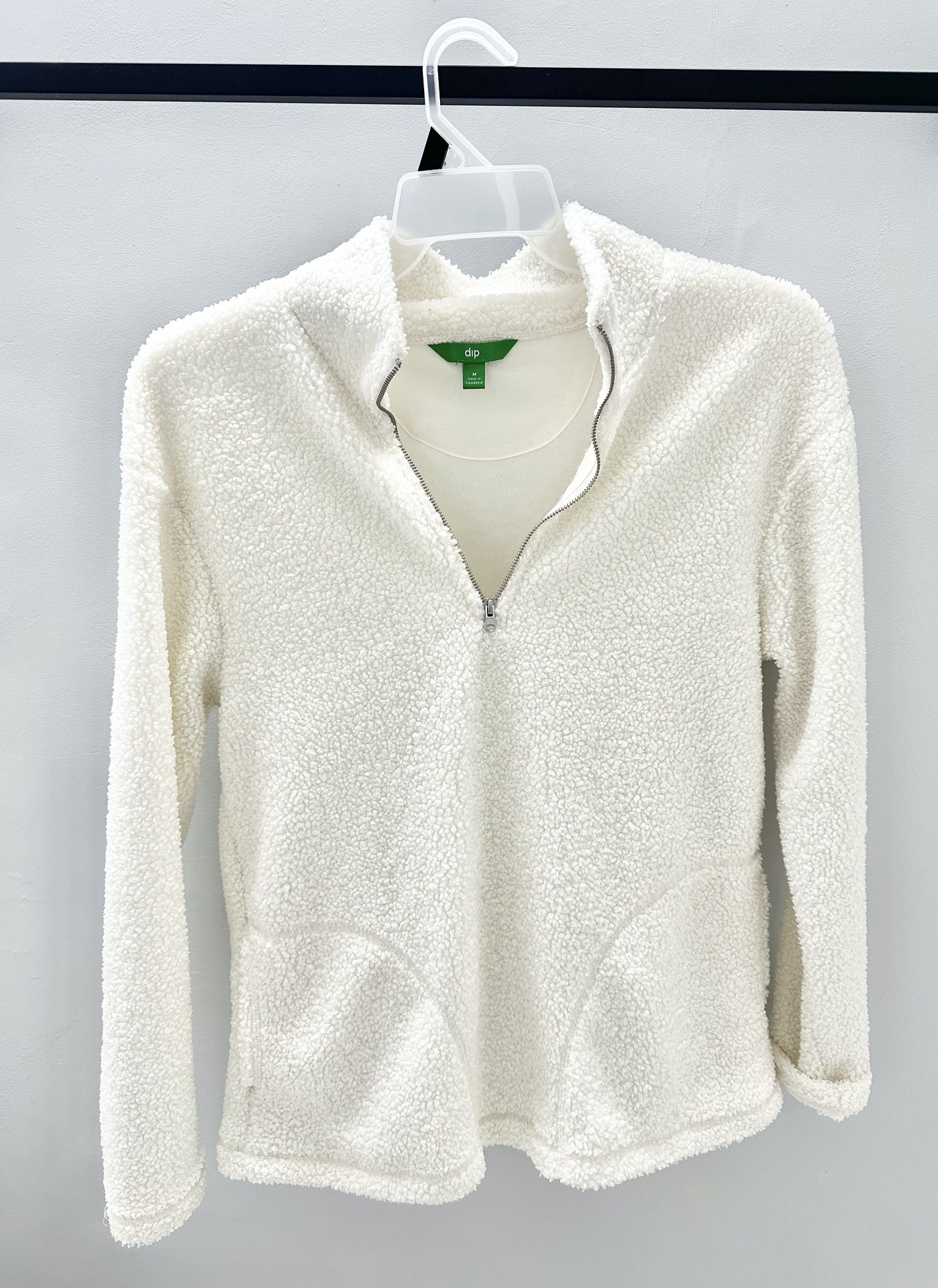 Dip White Fleece Sweater Women’s Size Medium