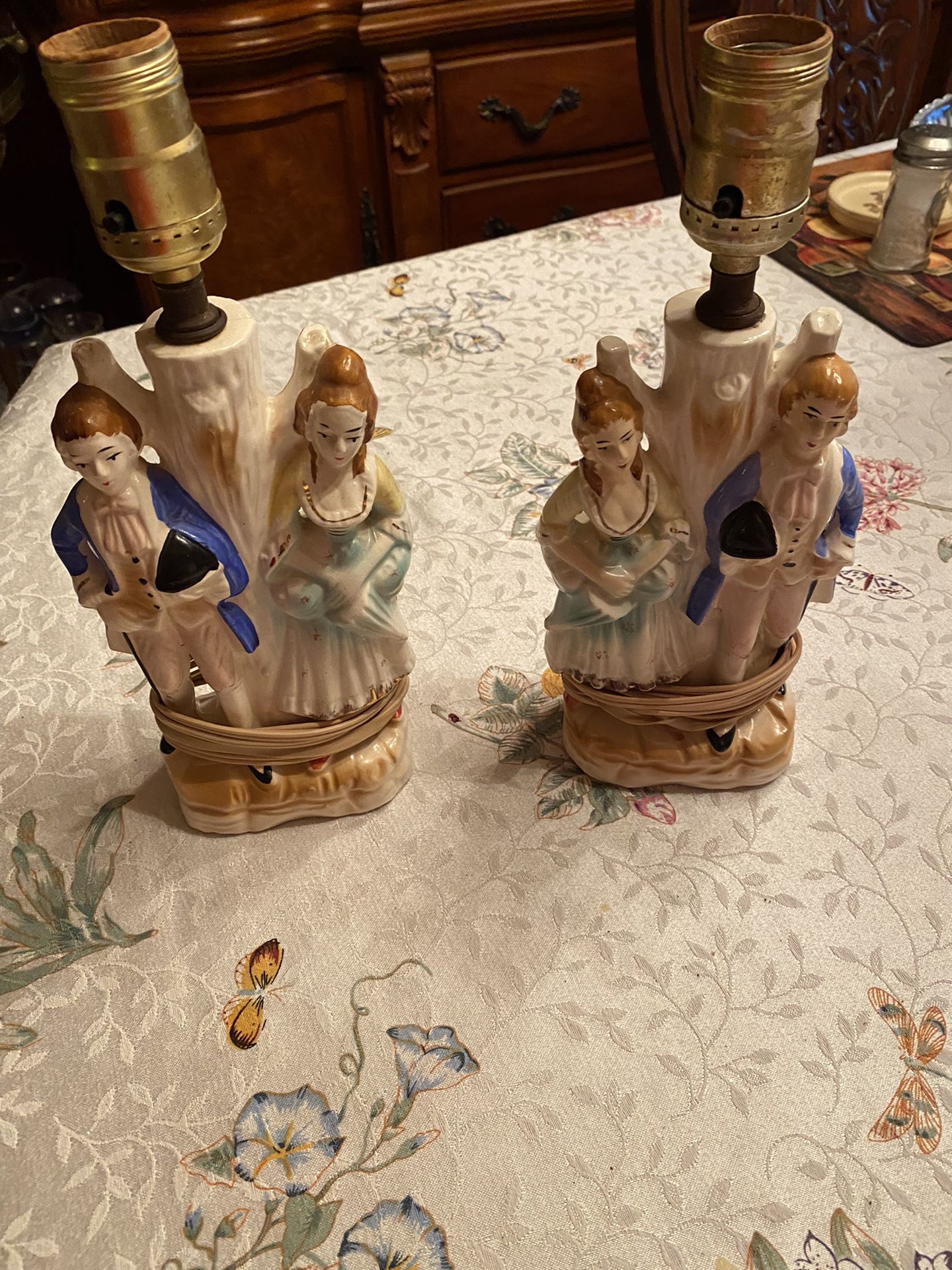Beautiful Antique Japan Small Figurines Lamps Set