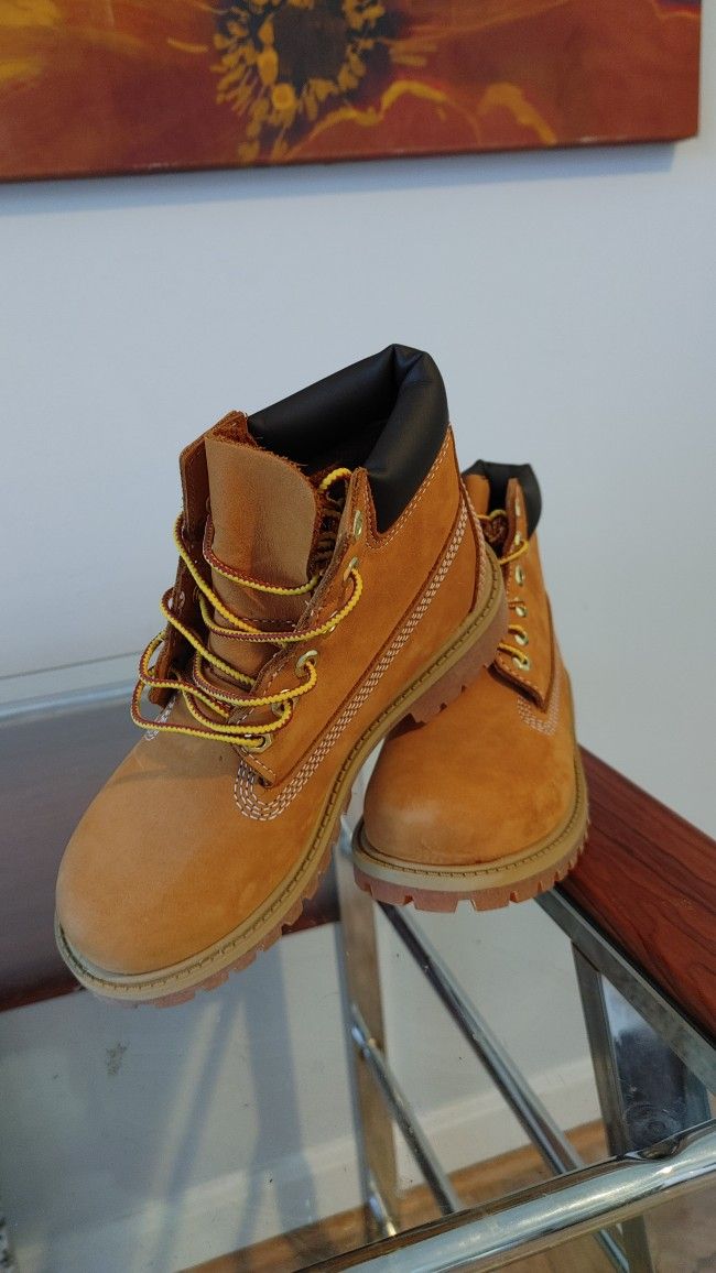 Kids Timberland Boots Size NEW