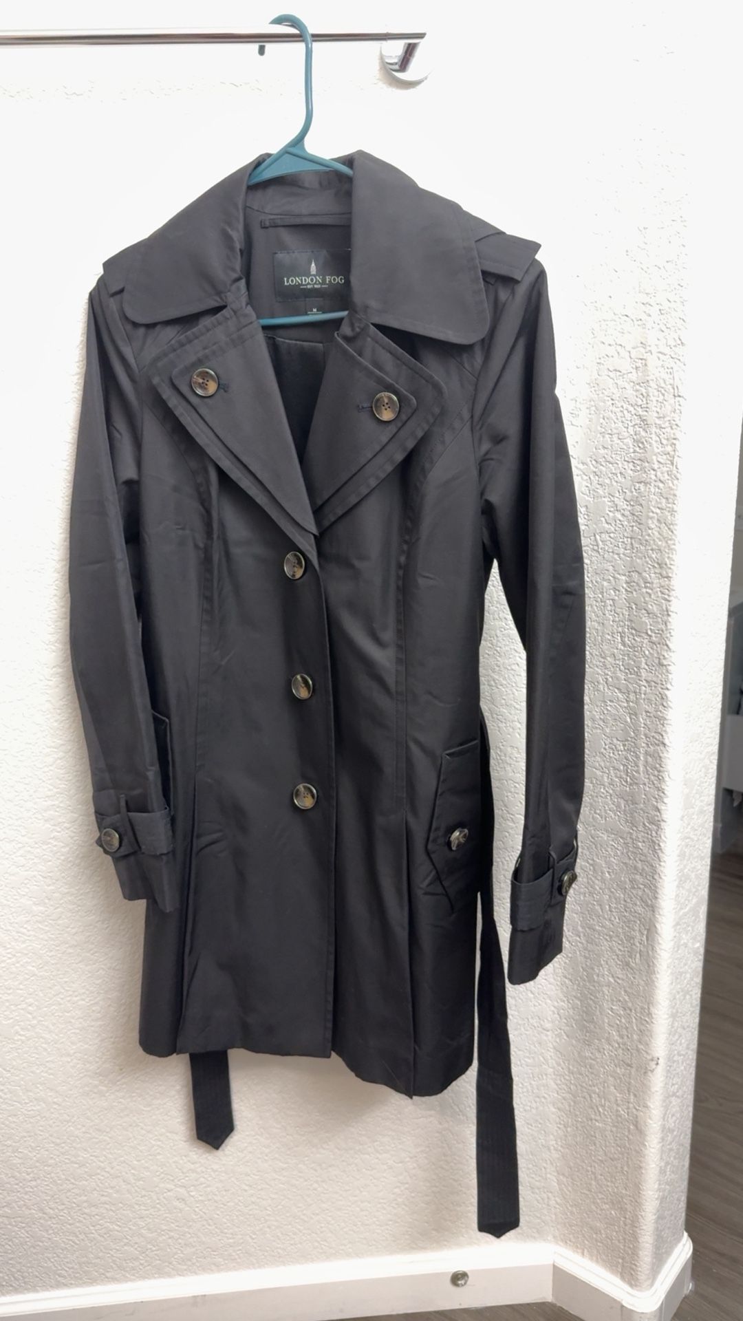 London Fog Women’s Trench Coat – Size Medium (Black) – Excellent Condition