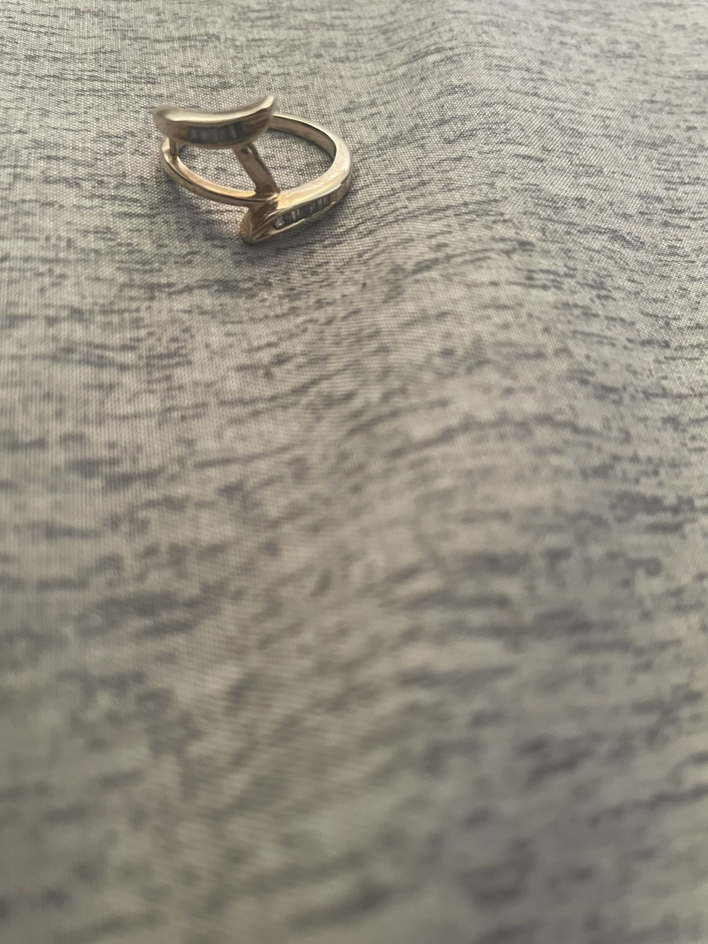 14k Gold Diamonds  Ring 