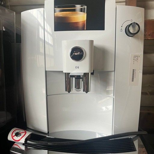 Jura E6 Automatic Coffee Machine