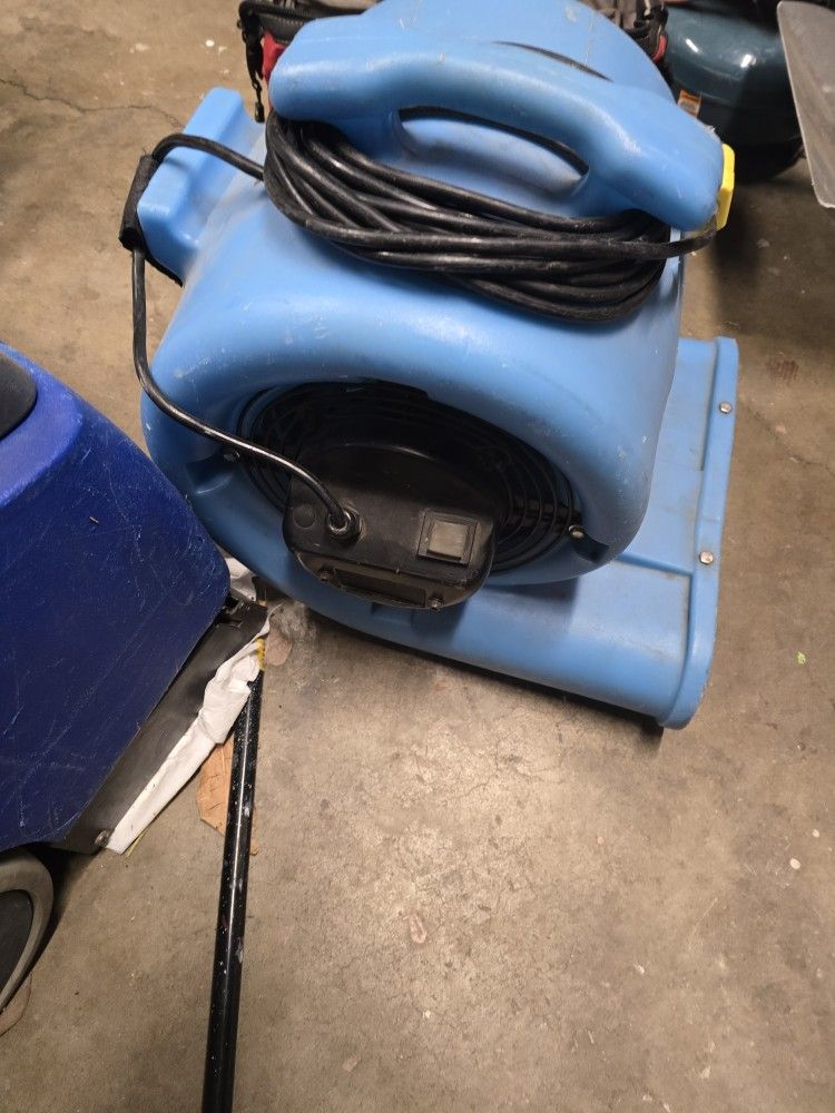 Dual Floor Blower
