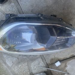 2004-2019 Kia Soul passenger headlight oem