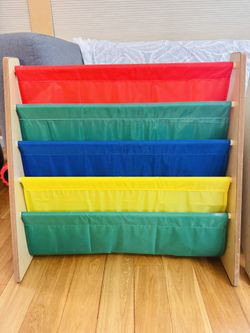 Kid bookshelf