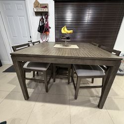 Dining set