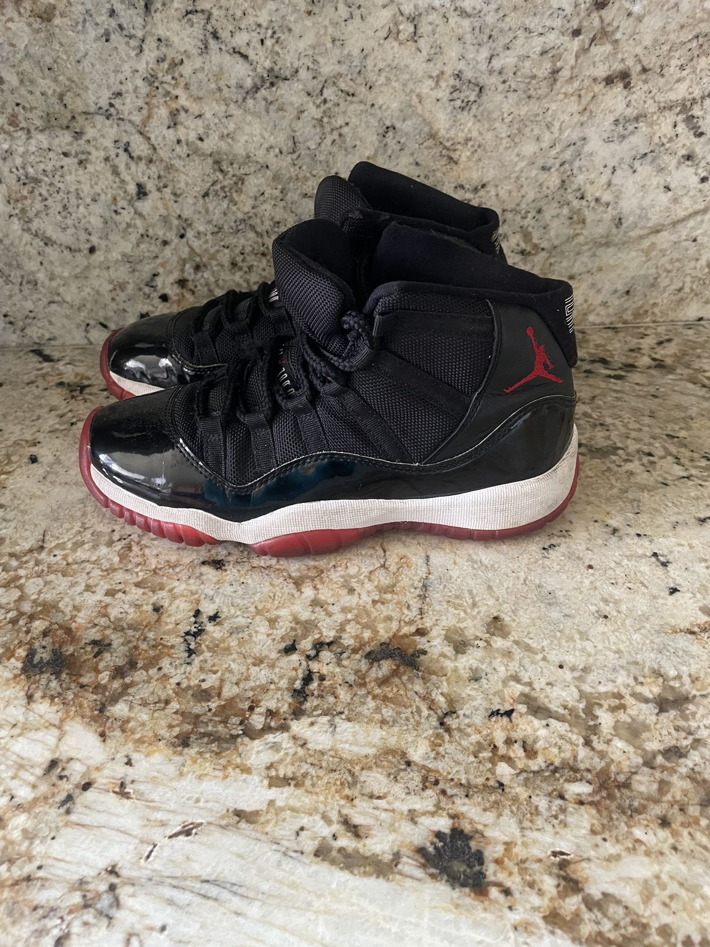 Air Jordan 11 Retro GS 'Bred' 2019 - Black-378038 061-Size 4.5Y