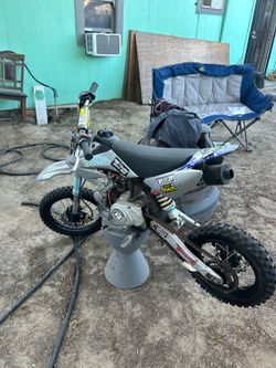 Dirt bike