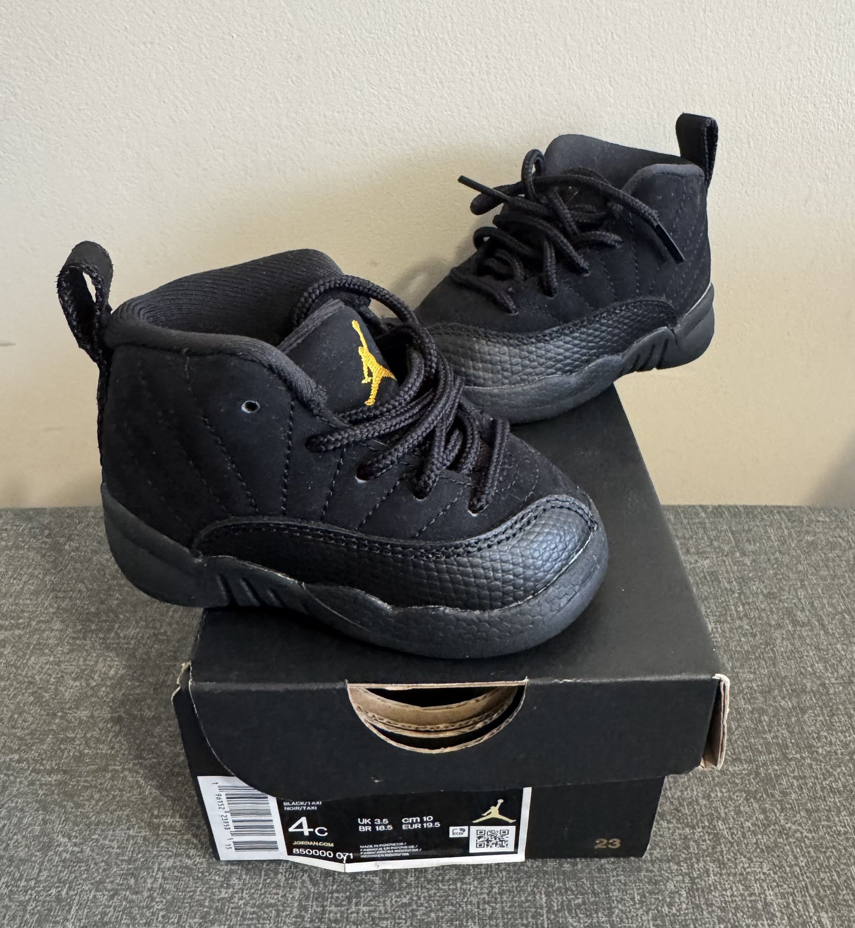 Jordan 12 Retro - Black & Taxi Yellow - Size 4c