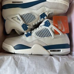 Jordan 4 Military Blue Size 7y