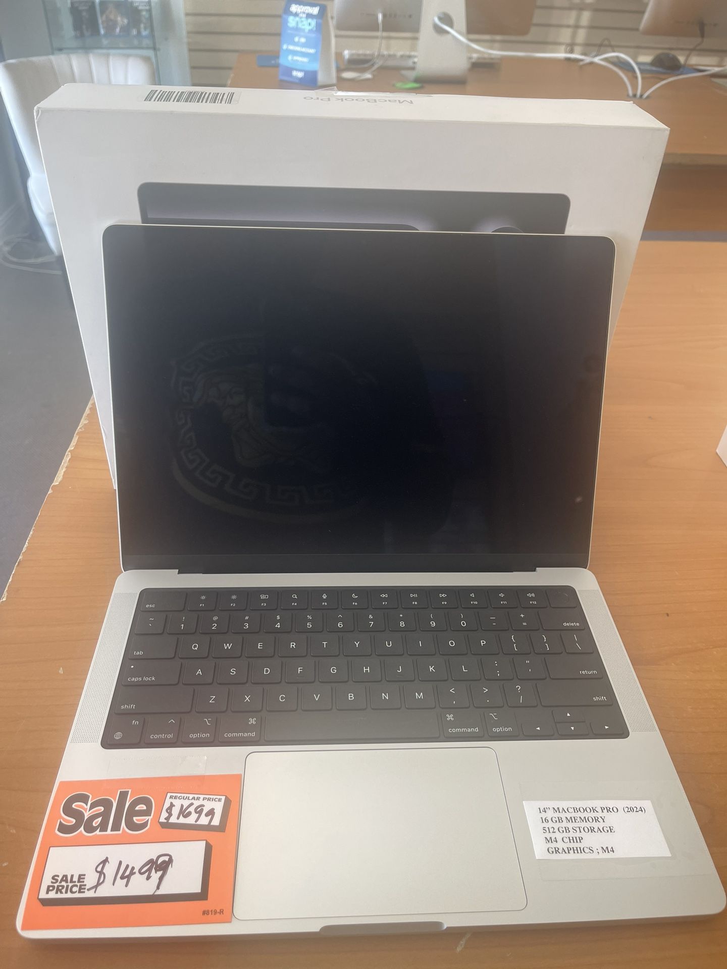 New (2024) 14” MacBook Pro/ 16GB Memory/ 512 GB SSD / M4 Chip