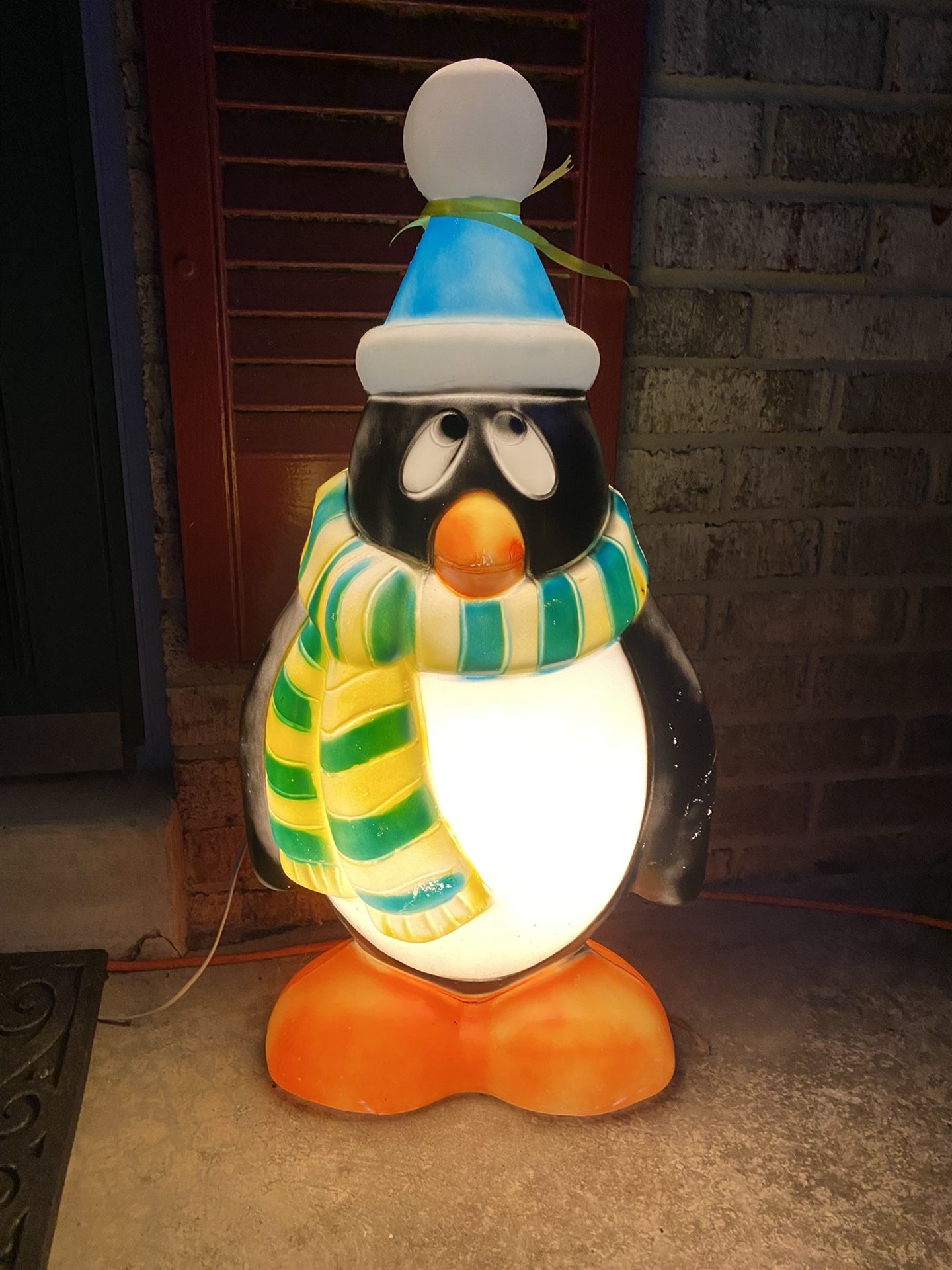 CHRISTMAS PENGUIN BLOW MOLD SANTA HAT SCARF GENERAL FOAM LIGHT 28-Inch 2for $150