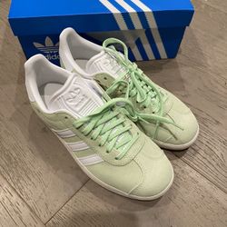 adidas Originals GAZELLE women Sneakers size 6 green 