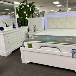 Bedroom Furniture Special🔥Gorgeous White 5pc Bed Set Available One Time Sale Only $699🚨