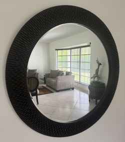 Large Round Wall Mirror - Like New!
