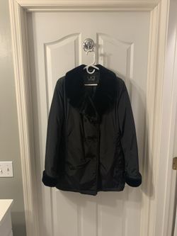 Women’s black Winter Jacket Size 10 like new condition