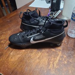 Football Cleats 7.5